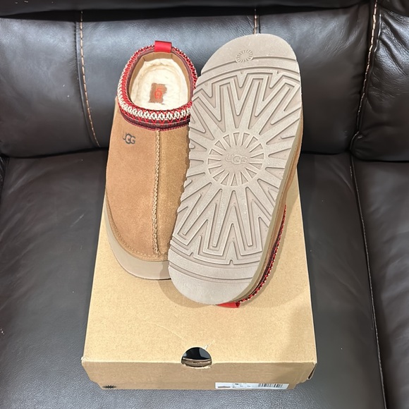 Brand New NWT UGG Tazz Mule Slipper Clog Chestnut Women’s Size 8 - Picture 4 of 4